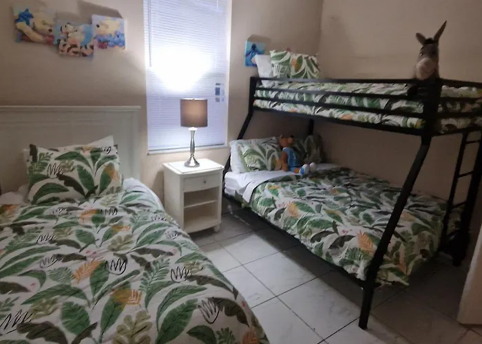 4 Bed 3 Bath Beautiful Family Villa