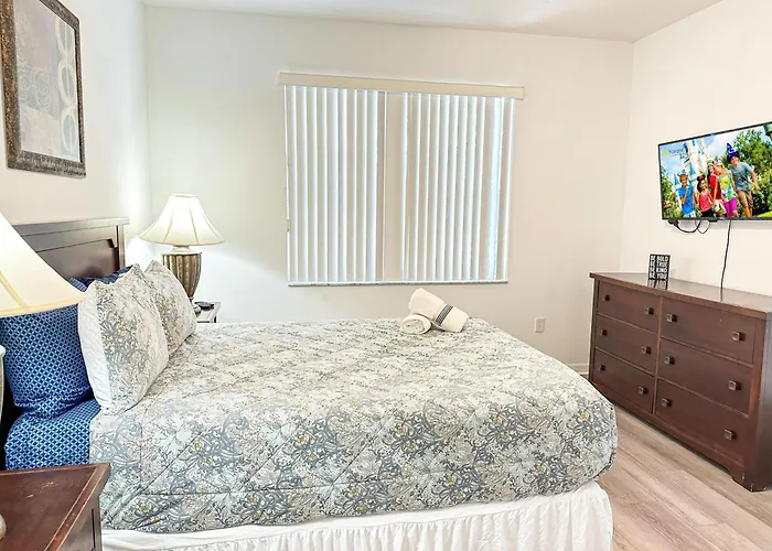 4 Bedrooms Pool Home Calabay Parc Tower Lakes
